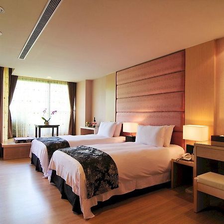 Tai-Yi Red Maple Resort Puli Exterior photo