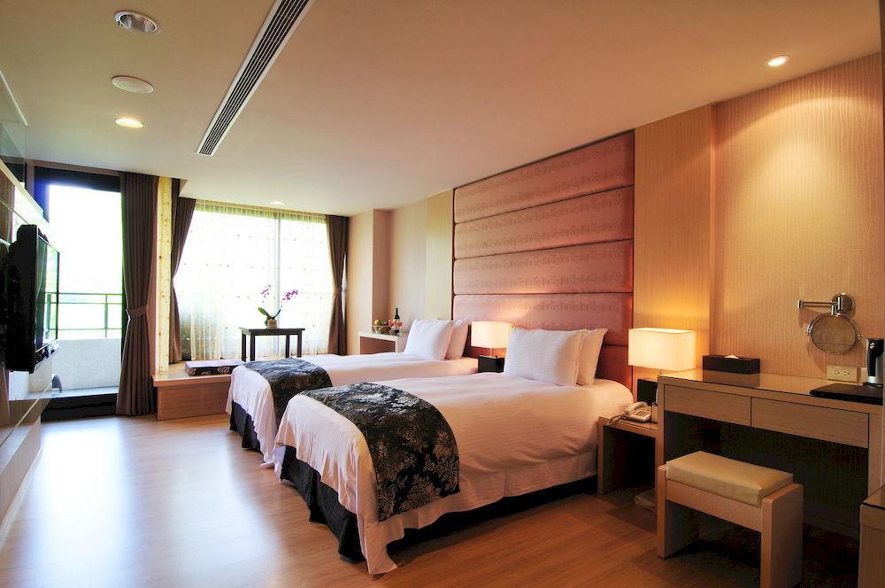 Tai-Yi Red Maple Resort Puli Exterior photo